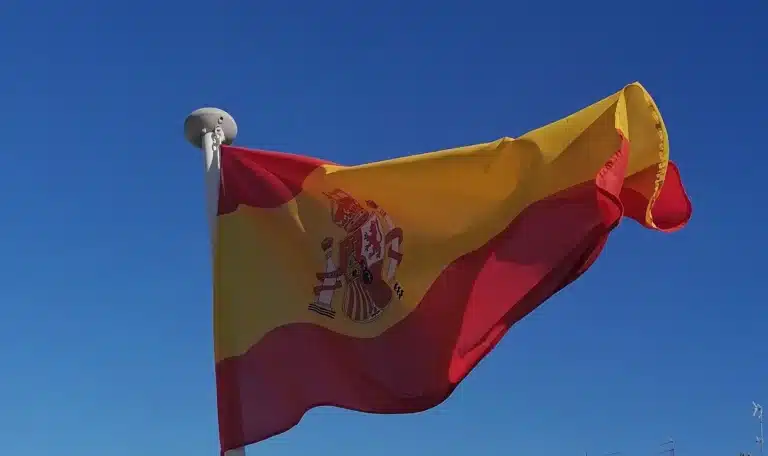 drapeau espagnol, s'expatrier en espagne
